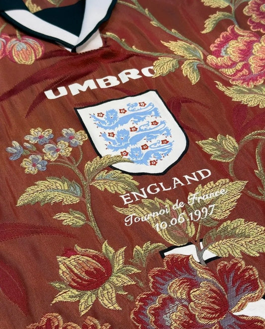 ENGLAND x CLASSY E.