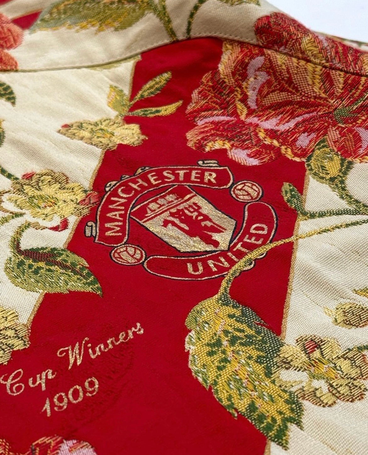 M. UNITED x ROSES